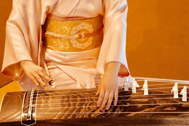 🎵 撥弦楽器シリーズ・１ 🎵 日本の伝統楽器、琴の歴史について教えて！