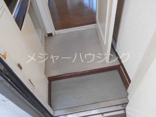 Crescendo高円寺 24時間演奏可 玄関