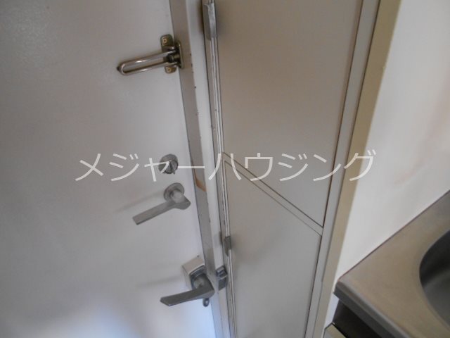 Crescendo高円寺 24時間演奏可 玄関