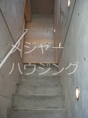 con brio 8:00～23:00演奏可 玄関